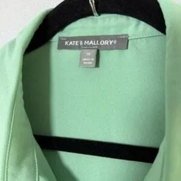 Kate & Mallory Mint Green Blouse NWOT - Picture 4 of 6